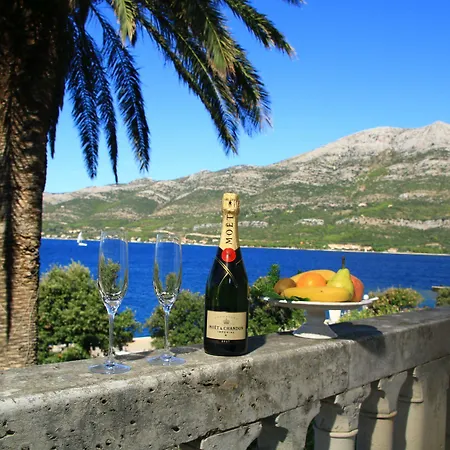 Aminess Younique Heritage فندق كورتْشولا